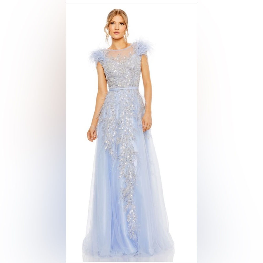 Mac Duggal 20520
High Neckline Feather Detail Beaded Gown Sz 12